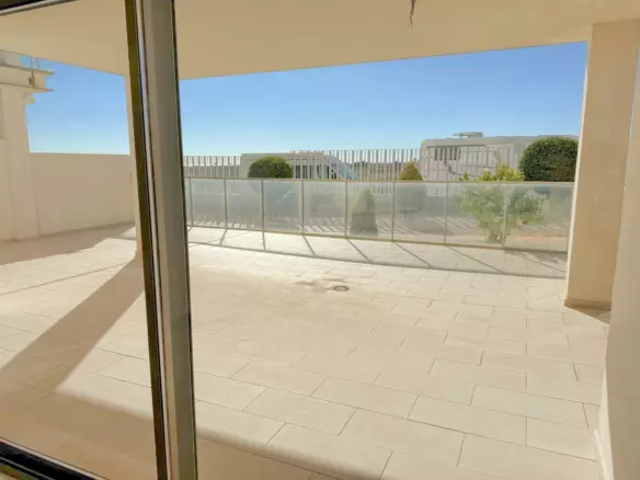 3-bedroom Apartment In Orihuela Costa, Spain (139 M²)