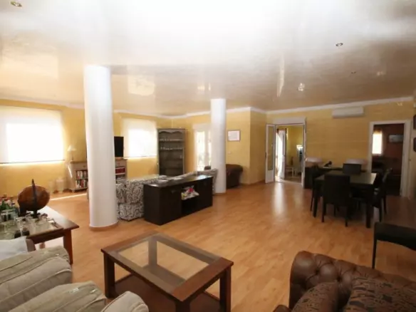 5-bedroom Villa In Orihuela Costa, Spain (440 M²)