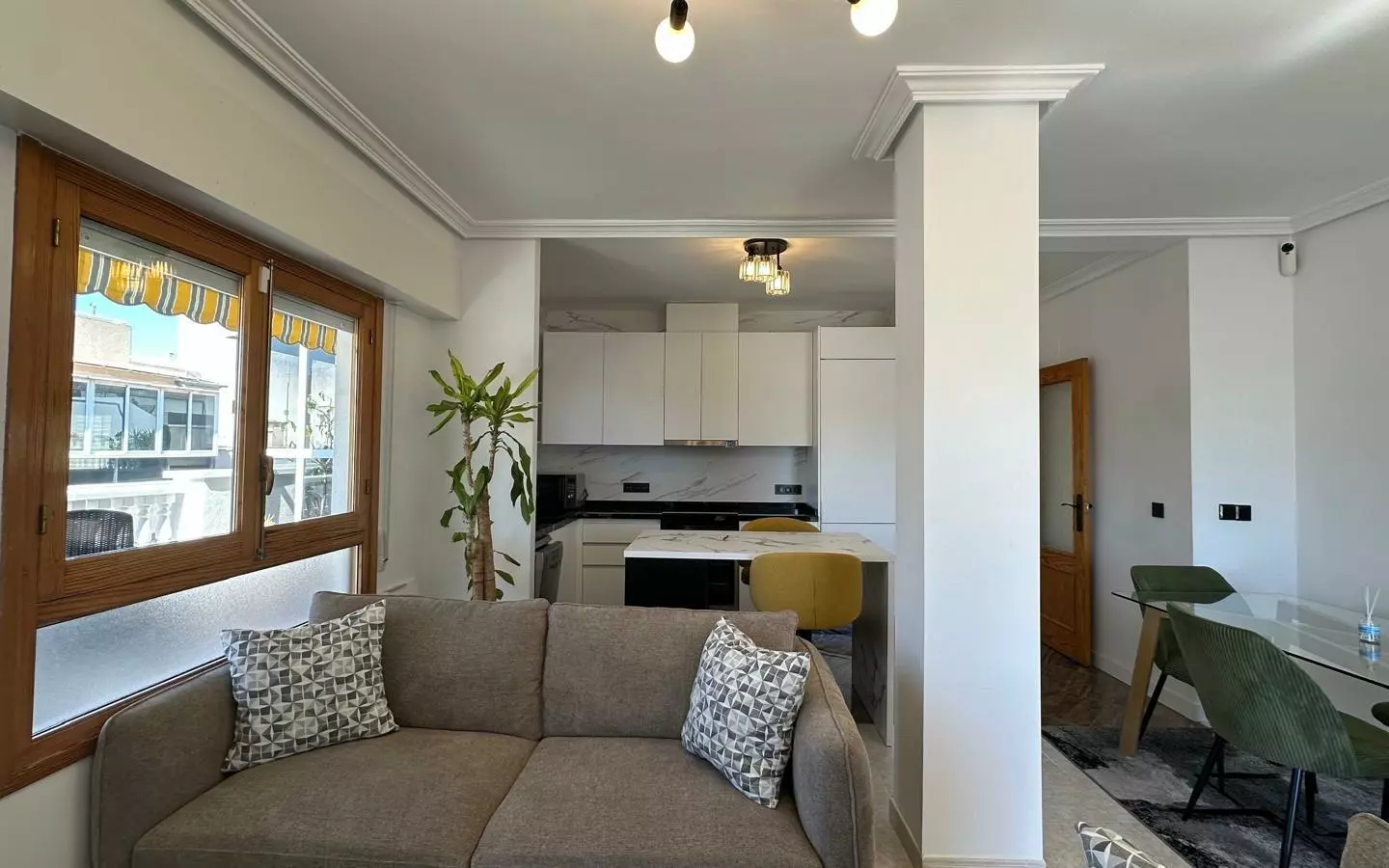 2-bedroom Apartment In Torrevieja, Spain (119 M²)