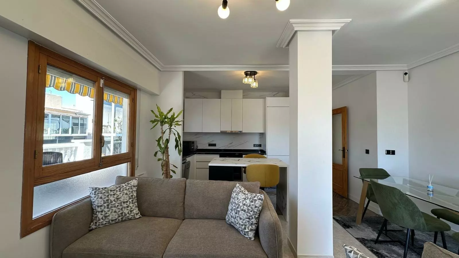 2-bedroom Apartment In Torrevieja, Spain (119 M²)