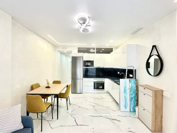 2-bedroom Apartment In Torrevieja, Spain (100 M²)