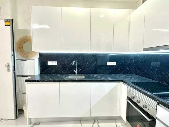 2-bedroom Apartment In Torrevieja, Spain (100 M²)