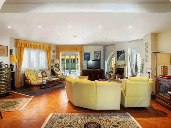 3-bedroom Villa In Cabo Roig, Spain (340 M²)