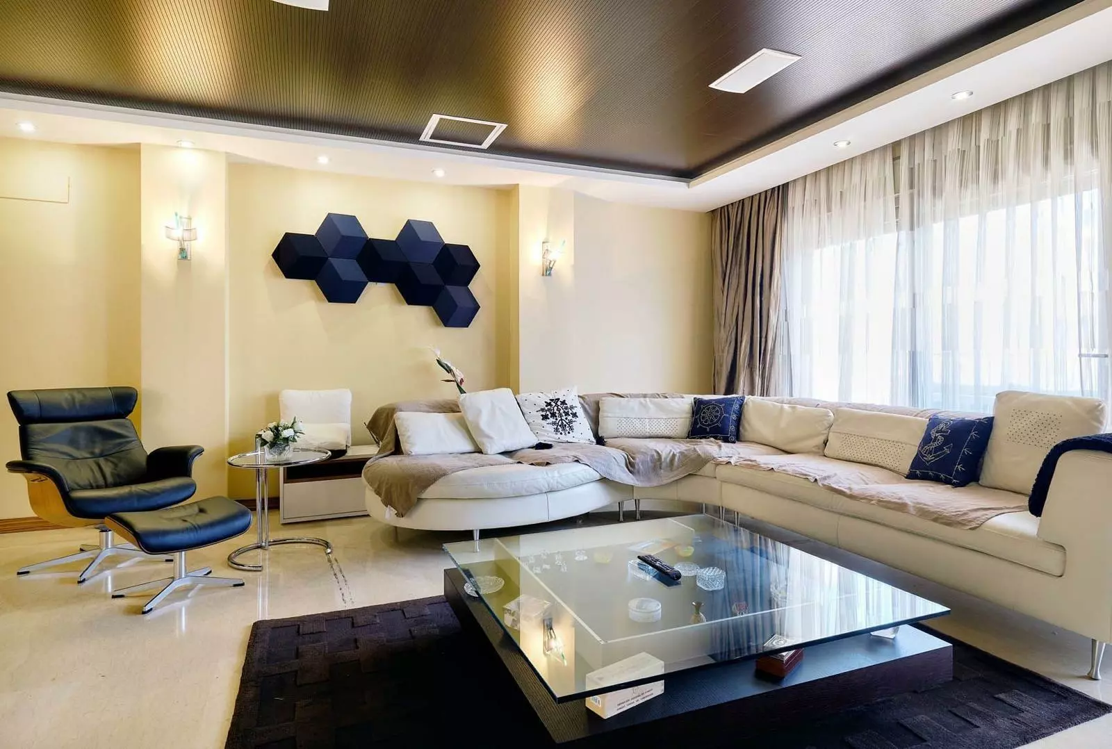 3-bedroom Penthouse In Torrevieja, Spain (228 M²)
