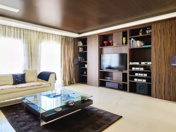 3-bedroom Penthouse In Torrevieja, Spain (228 M²)