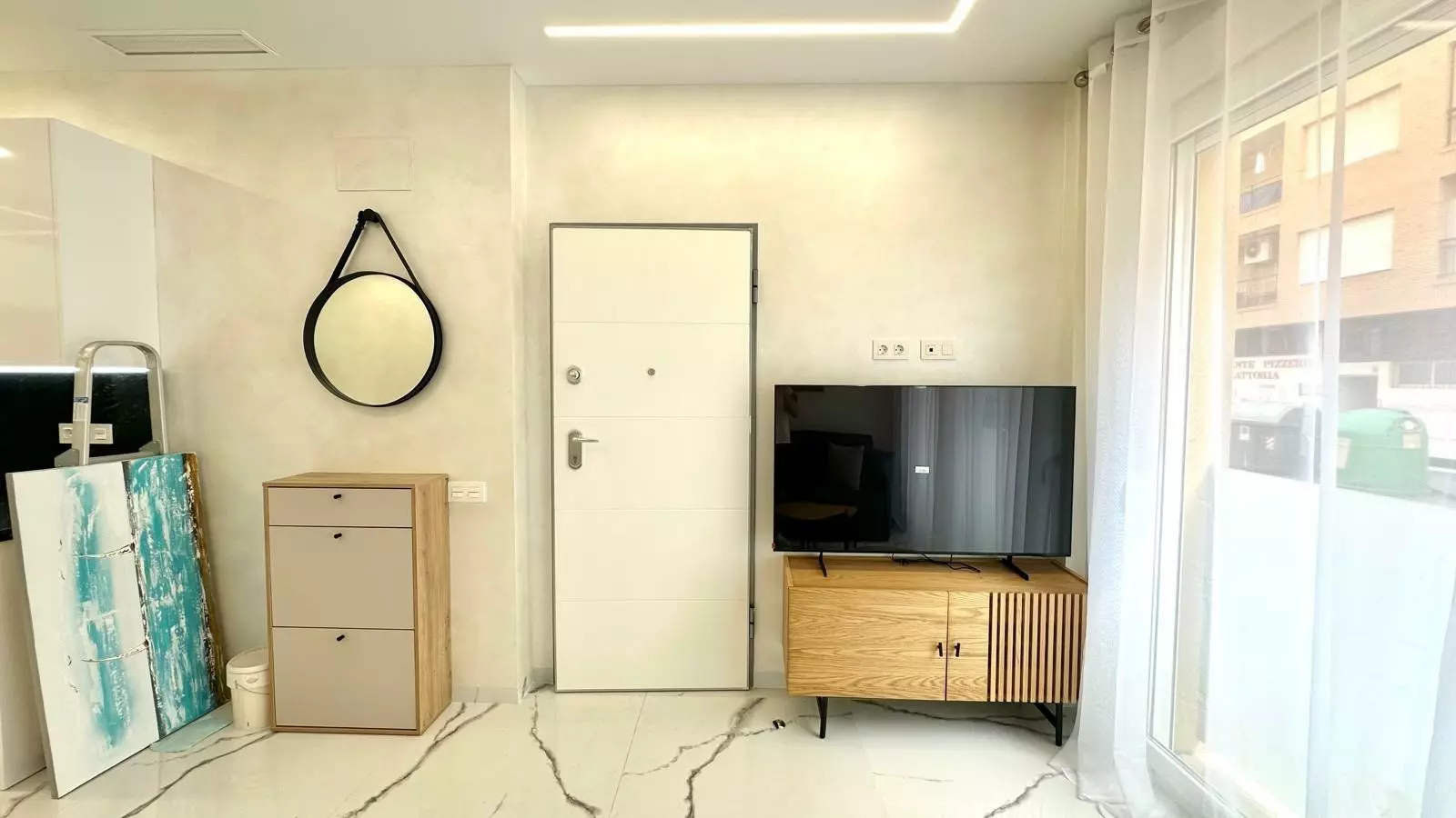 2-bedroom Apartment In Torrevieja, Spain (100 M²)