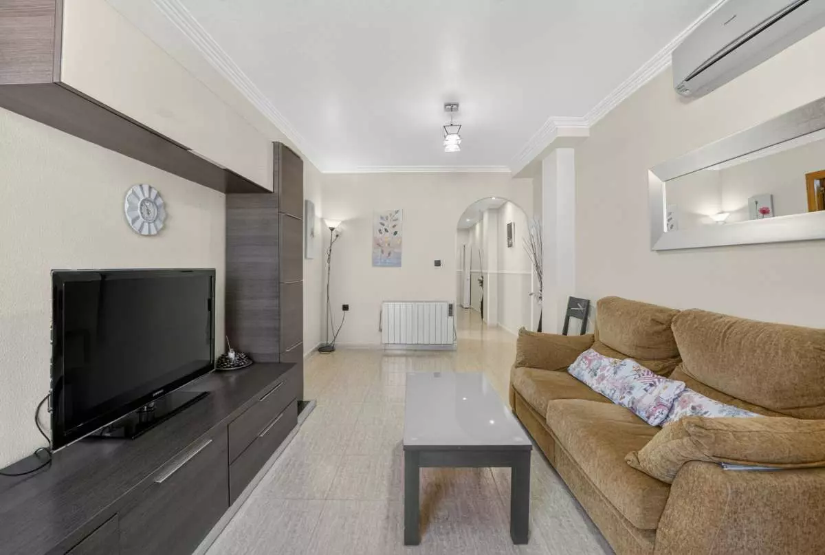 3-bedroom Apartment In Torrevieja, Spain (92 M²)