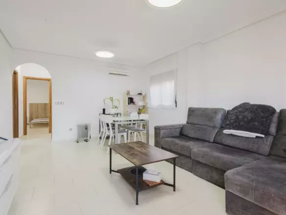 2-bedroom Villa In Torrevieja, Spain (79 M²)