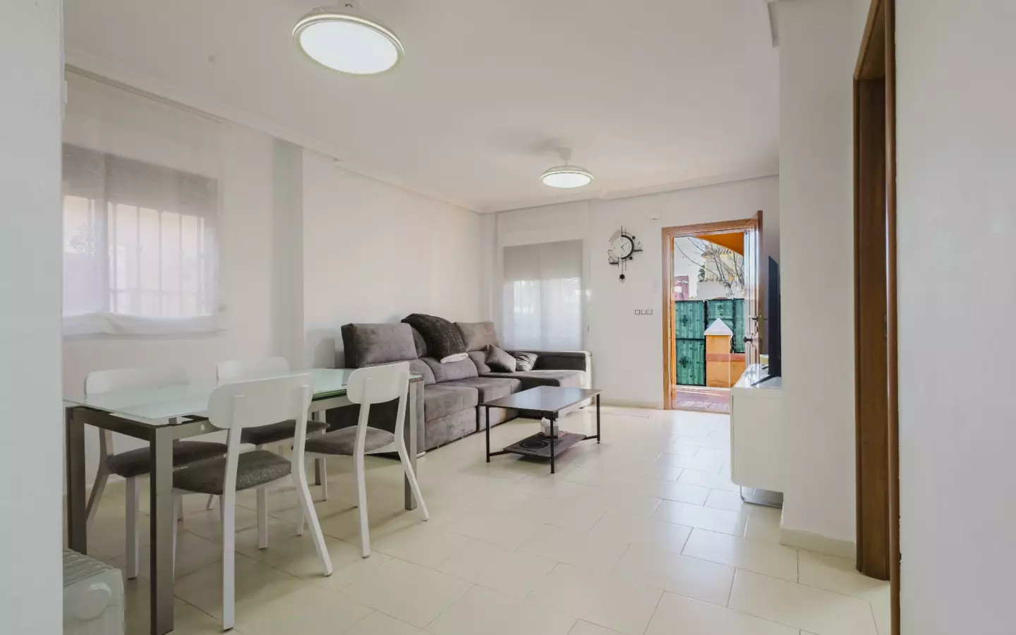 2-bedroom Villa In Torrevieja, Spain (79 M²)