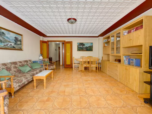 3-bedroom Apartment In Torrevieja, Spain (100 M²)