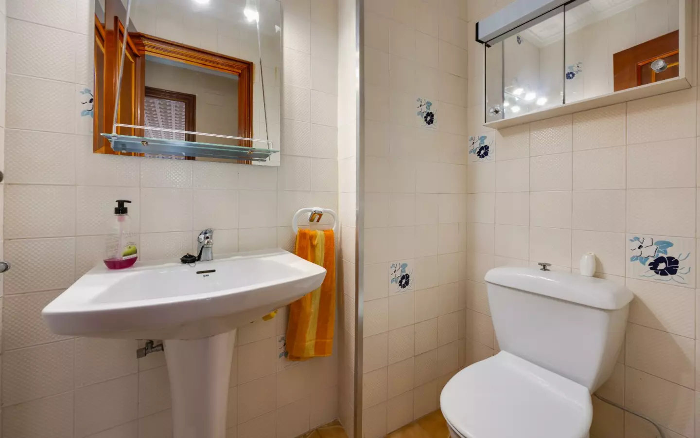 3-bedroom Apartment In Torrevieja, Spain (100 M²)