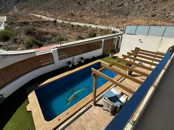 3-bedroom Property In Cox, Spain (167 M²)