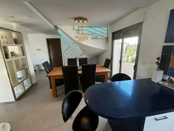 3-bedroom Property In Cox, Spain (167 M²)