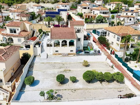 5-bedroom Villa In San Miguel De Salinas, Spain (163 M²)