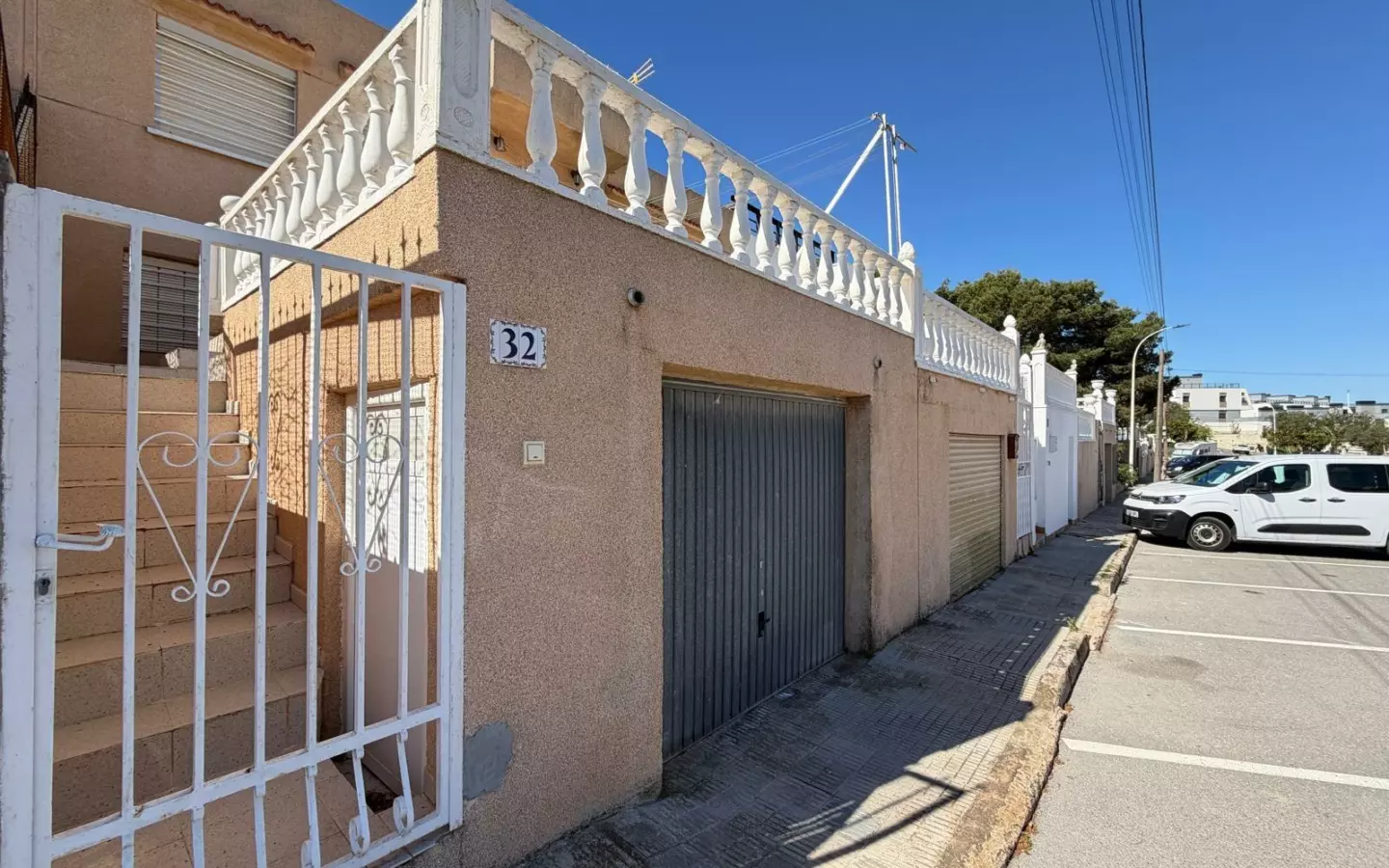 3-bedroom Town House In Gran Alacant, Spain (78 M²)