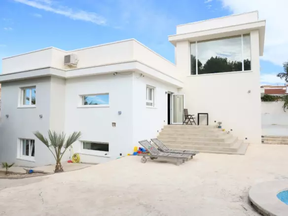 5-bedroom Villa In Ciudad Quesada, Spain (330 M²)