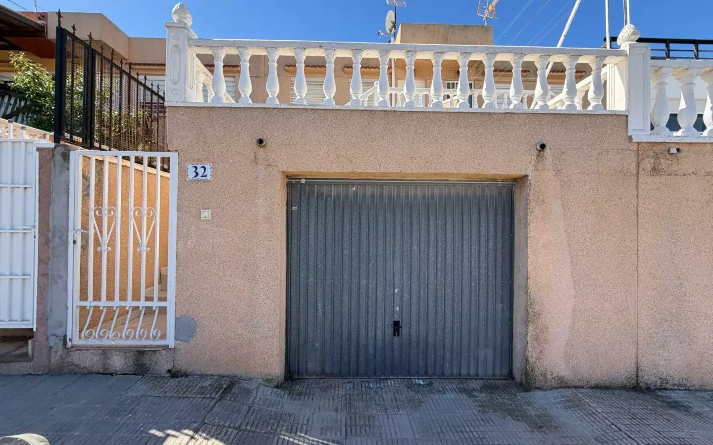 3-bedroom Town House In Gran Alacant, Spain (78 M²)