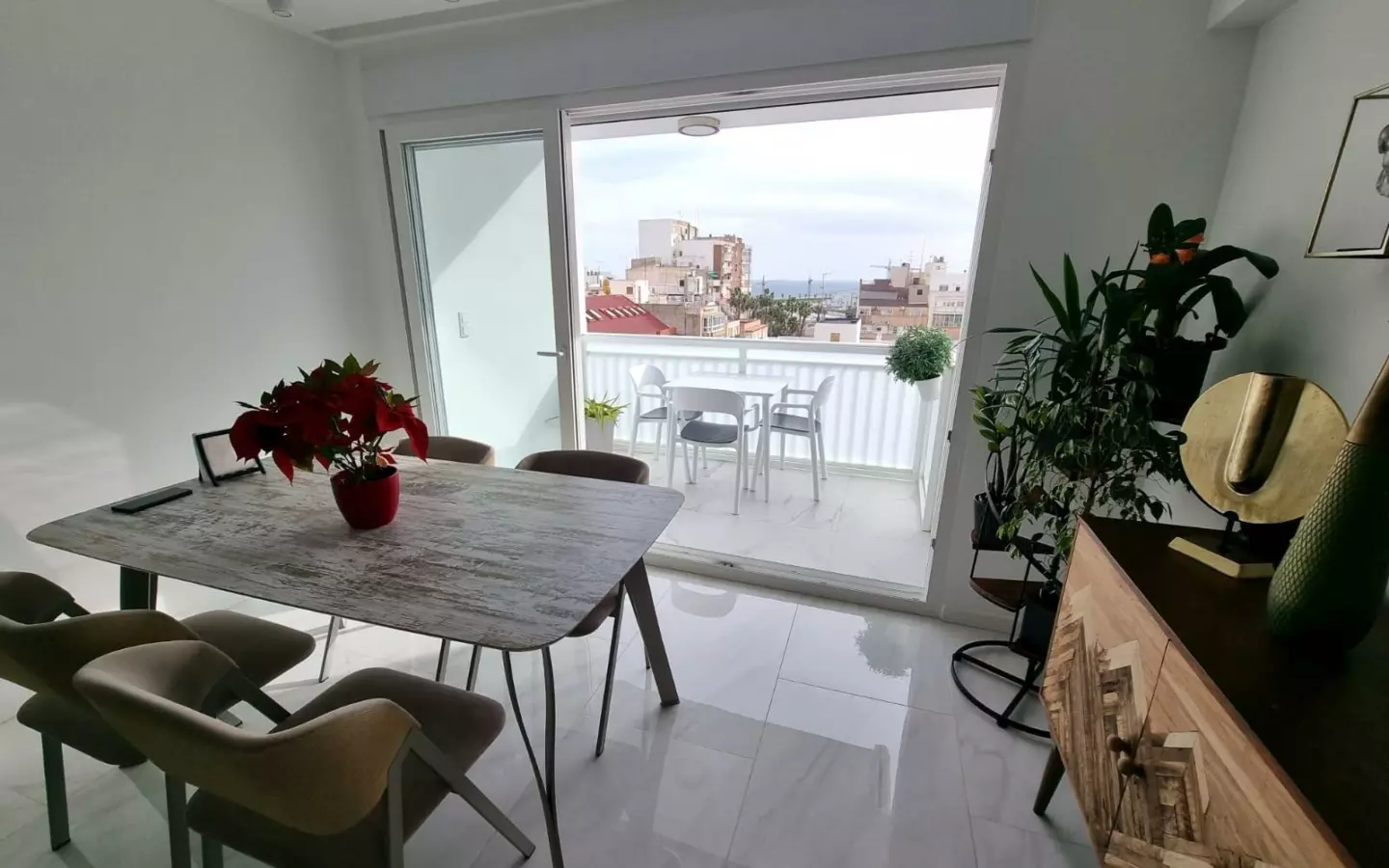 2-bedroom Apartment In Torrevieja, Spain (89 M²)