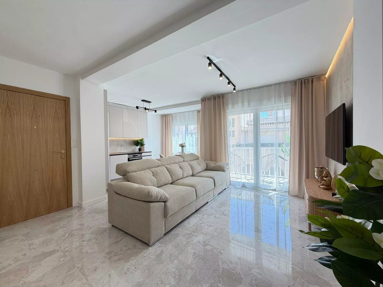 3-bedroom Penthouse In Torrevieja, Spain (92 M²)