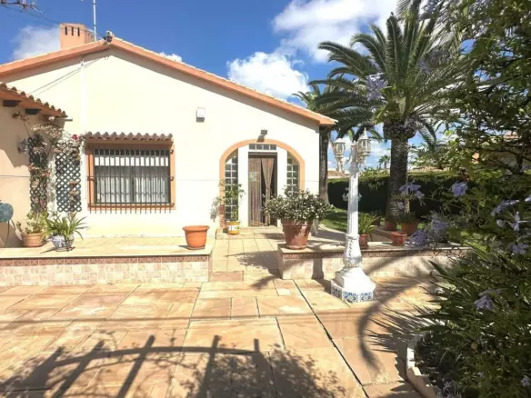 3-bedroom Villa In Cabo Roig, Spain (141 M²)