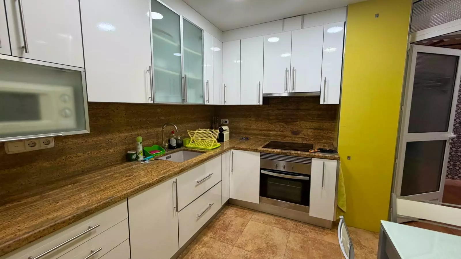 3-bedroom Apartment In Torrevieja, Spain (113 M²)