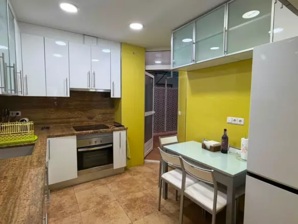 3-bedroom Apartment In Torrevieja, Spain (113 M²)
