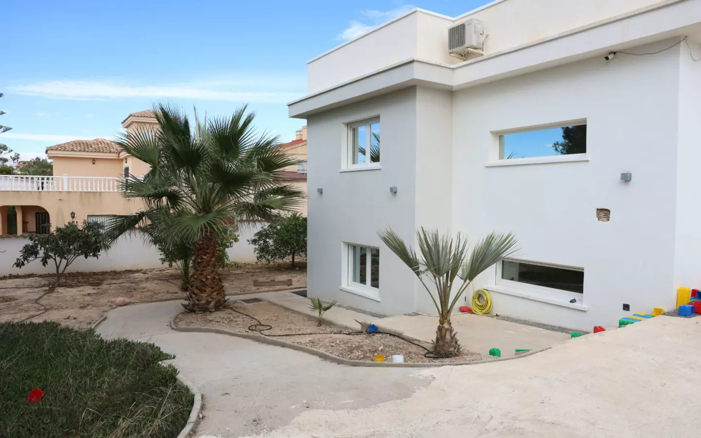 5-bedroom Villa In Ciudad Quesada, Spain (330 M²)