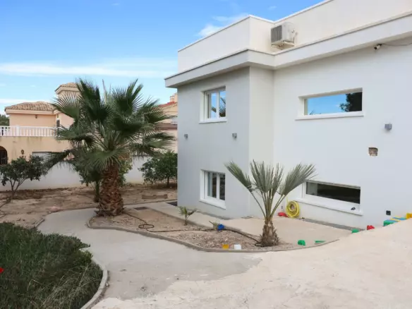 5-bedroom Villa In Ciudad Quesada, Spain (330 M²)