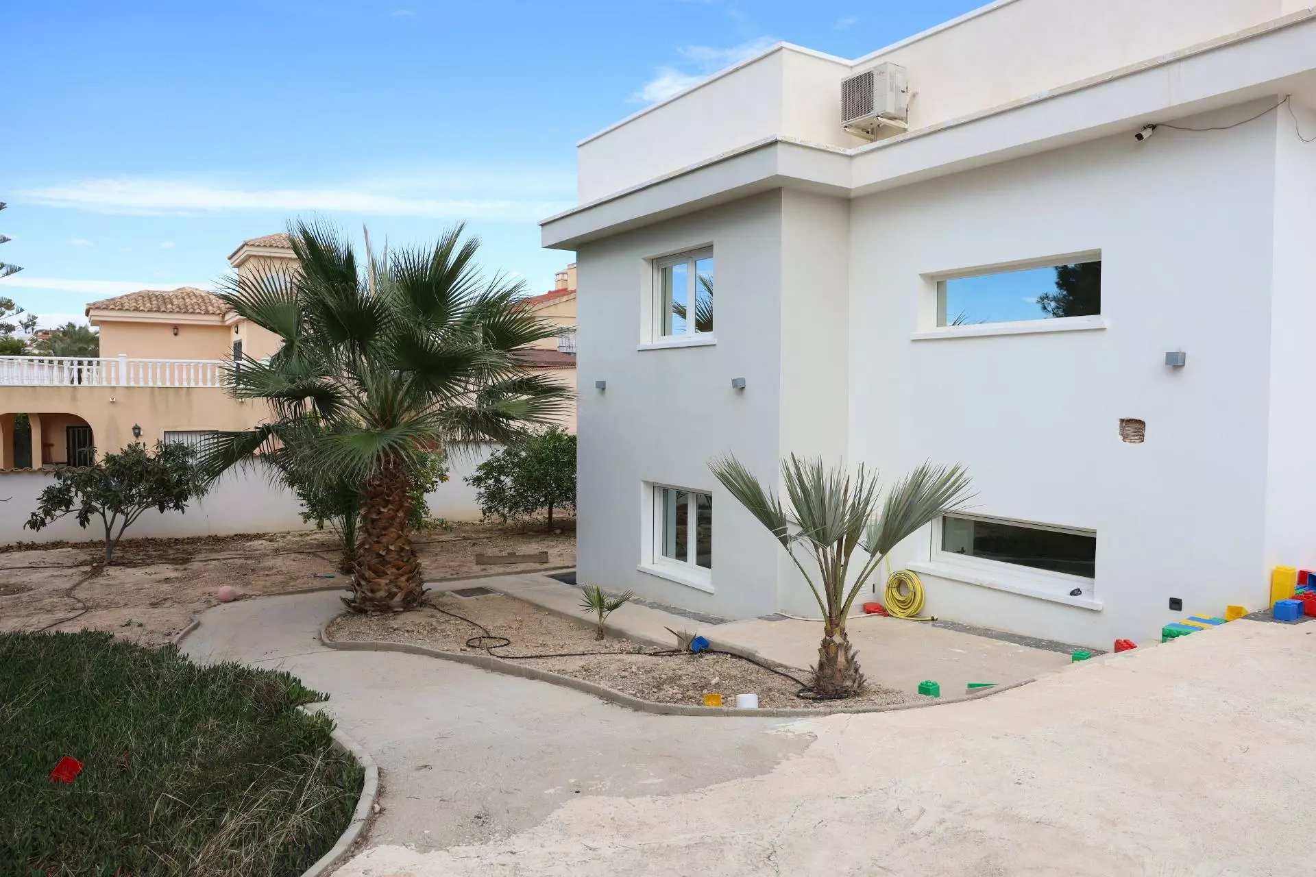 5-bedroom Villa In Ciudad Quesada, Spain (330 M²)