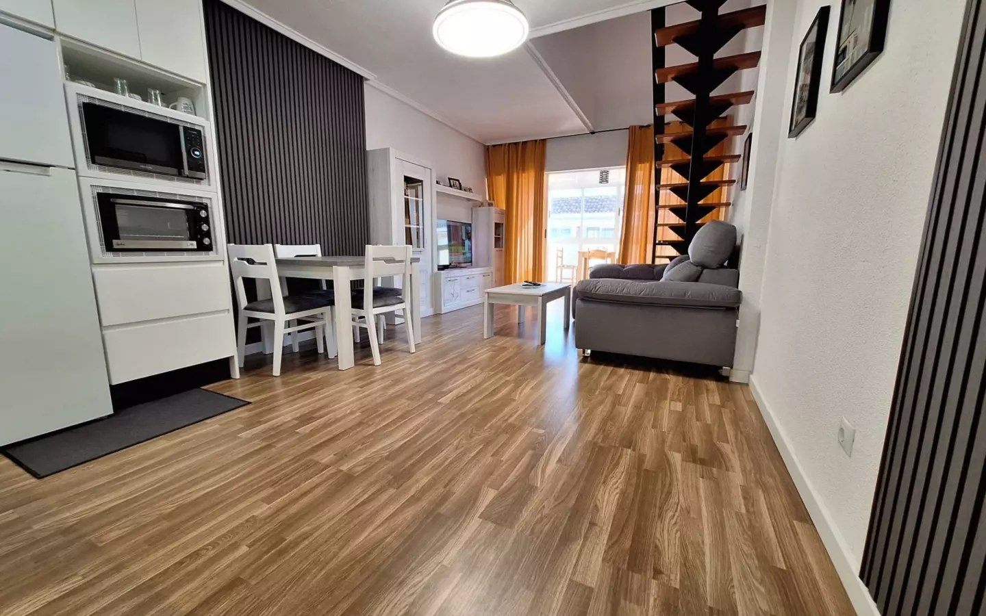 3-bedroom Apartment In Torrevieja, Spain (100 M²)