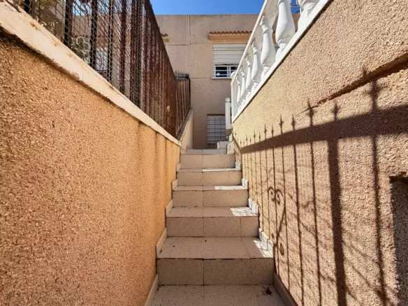 3-bedroom Town House In Gran Alacant, Spain (78 M²)