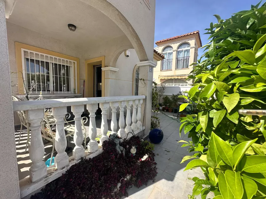 2-bedroom Villa In Orihuela, Spain (80 M²)