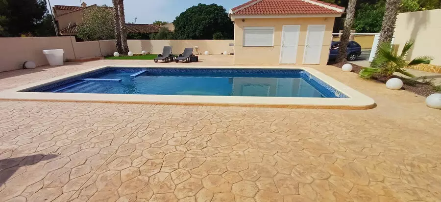 5-bedroom Villa In Algorfa, Spain (300 M²)