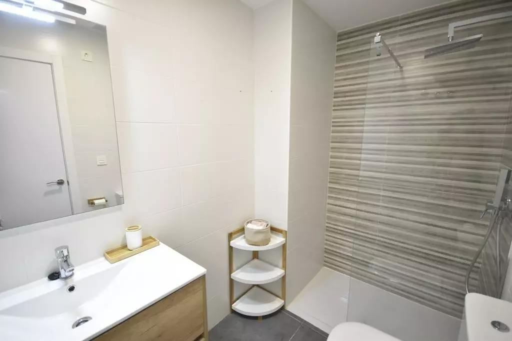 3-bedroom Apartment In Orihuela Costa, Spain (80 M²)