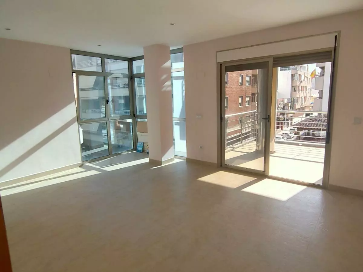 3-bedroom Apartment In Torrevieja, Spain (122 M²)