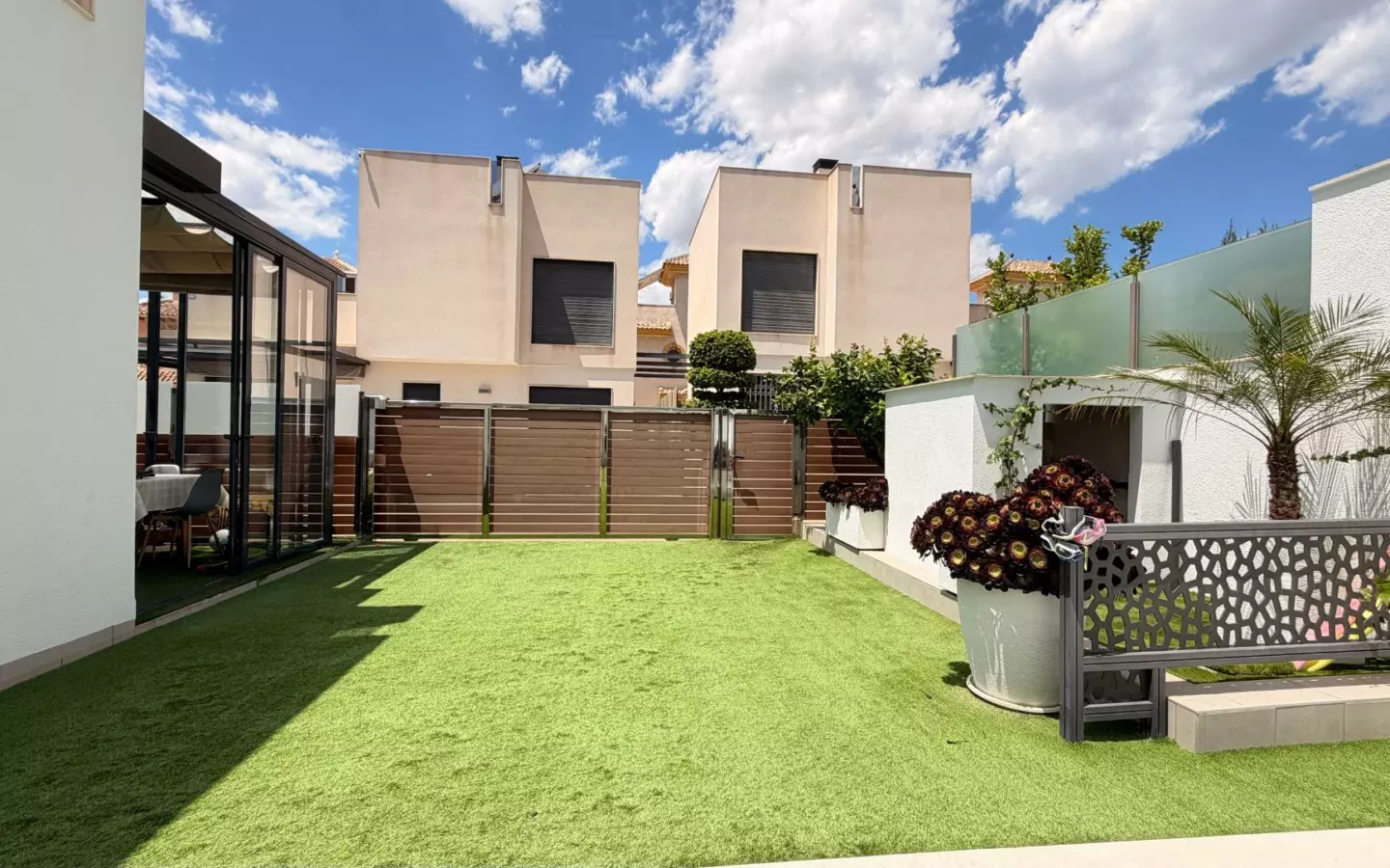 5-bedroom Villa In Torrevieja, Spain (194 M²)
