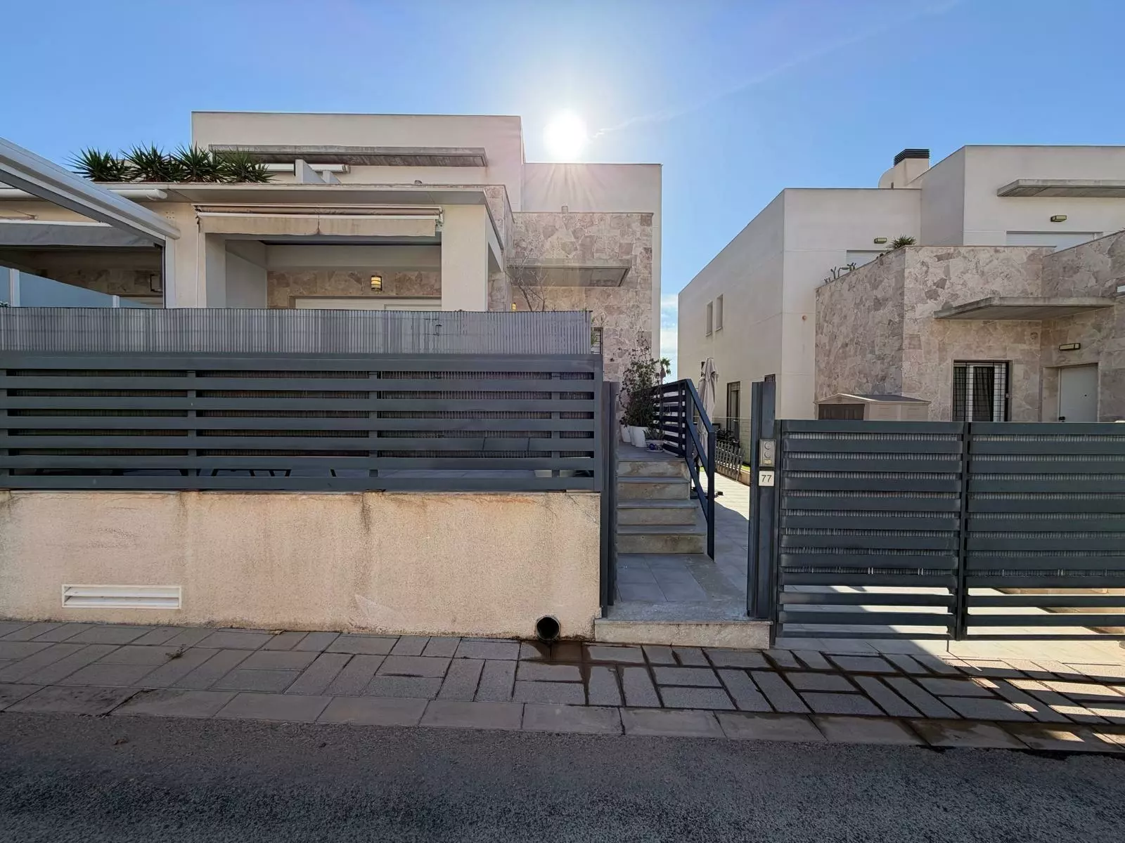 3-bedroom Town House In Torrevieja, Spain (197 M²)