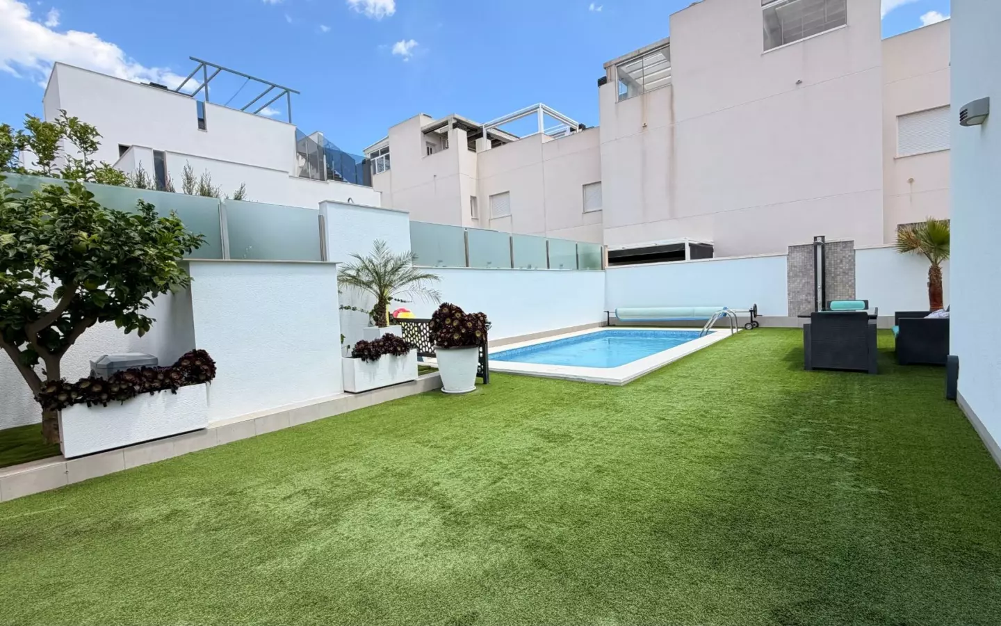 5-bedroom Villa In Torrevieja, Spain (194 M²)