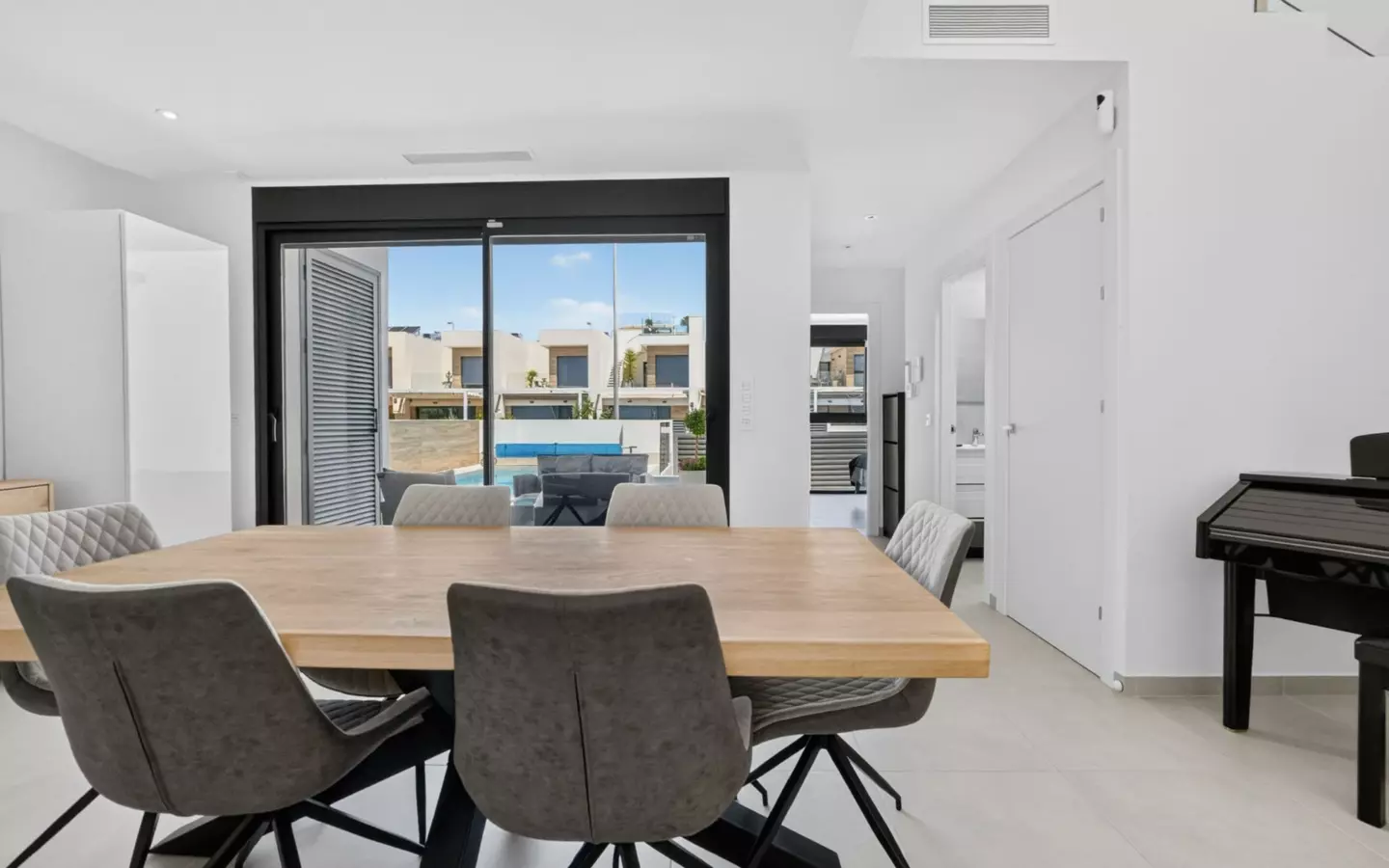 5-bedroom Villa In Rojales, Spain (214 M²)