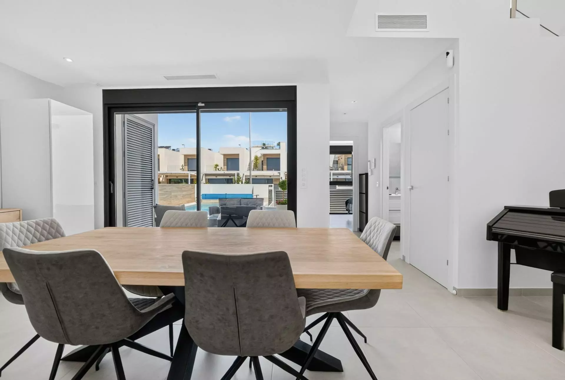 5-bedroom Villa In Rojales, Spain (214 M²)