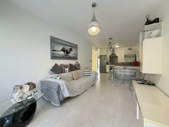 3-bedroom Apartment In Orihuela Costa, Spain (93 M²)