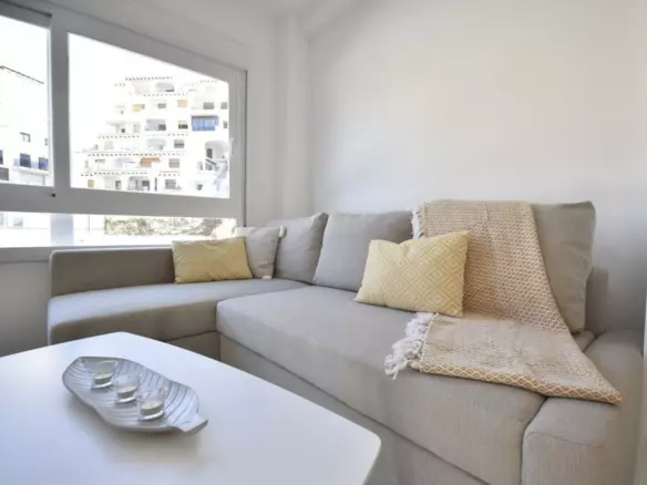 3-bedroom Apartment In Orihuela Costa, Spain (80 M²)