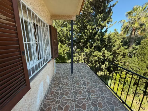 4-bedroom Villa In Torrevieja, Spain (150 M²)