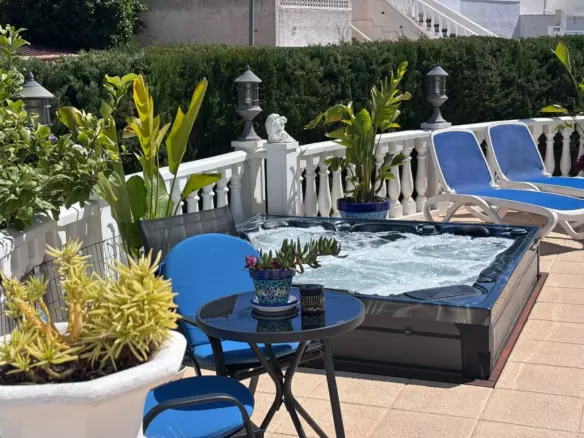 2-bedroom Semi In Torrevieja, Spain (133 M²)
