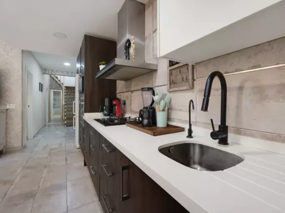 3-bedroom Town House In Torrevieja, Spain (138 M²)