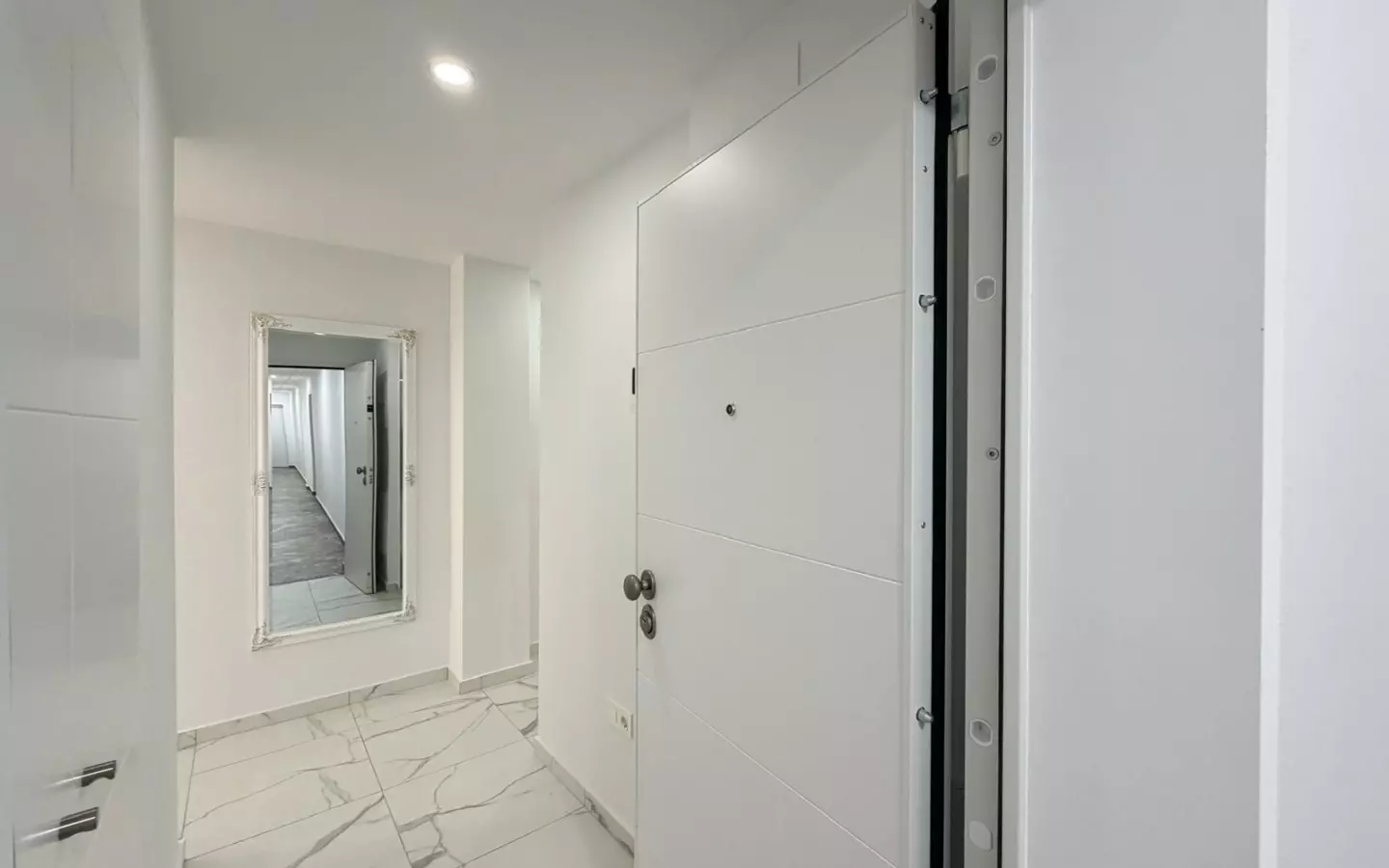 2-bedroom Apartment In Torrevieja, Spain (105 M²)