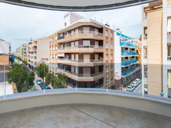 2-bedroom Apartment In Torrevieja, Spain (86 M²)