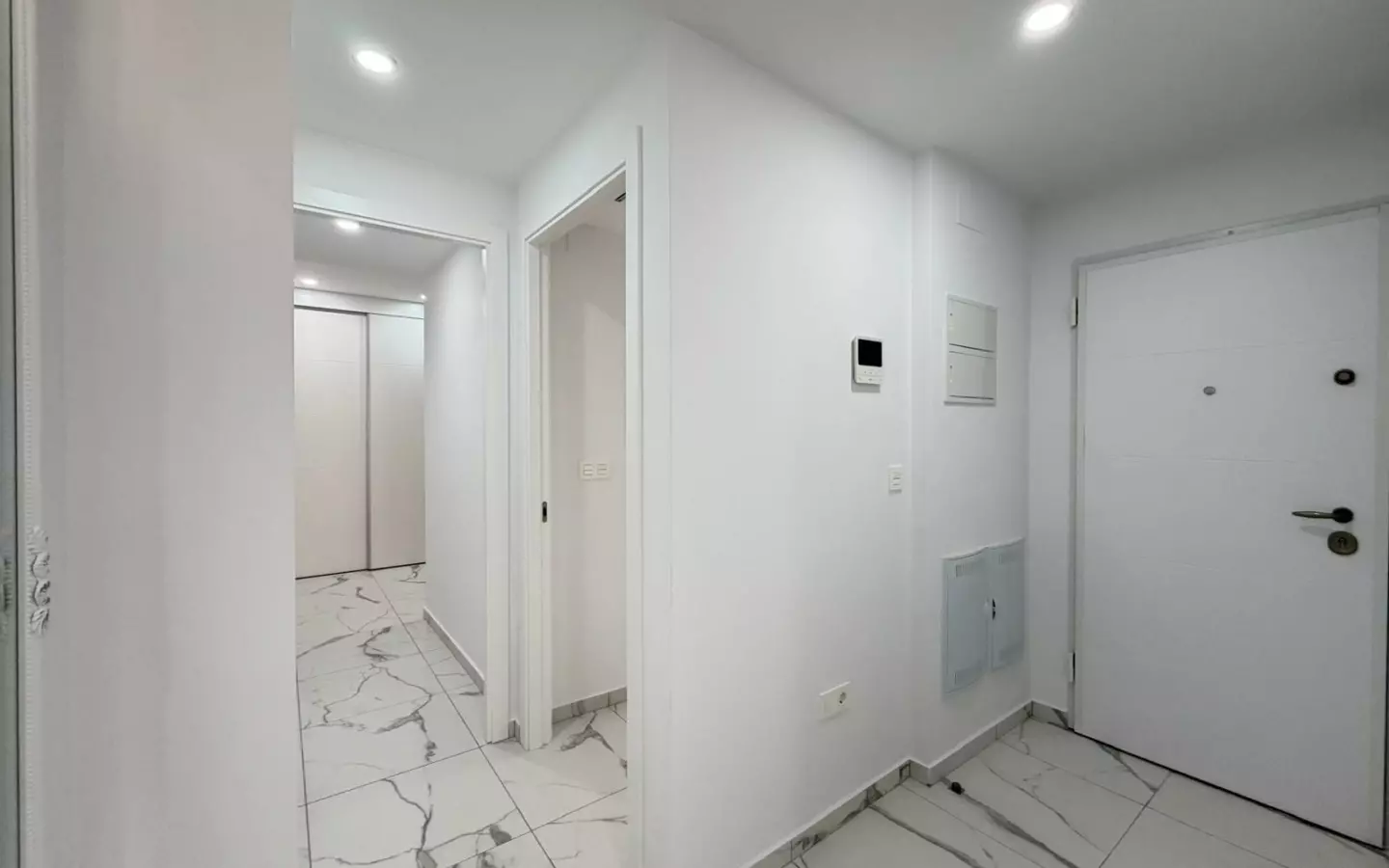 2-bedroom Apartment In Torrevieja, Spain (105 M²)