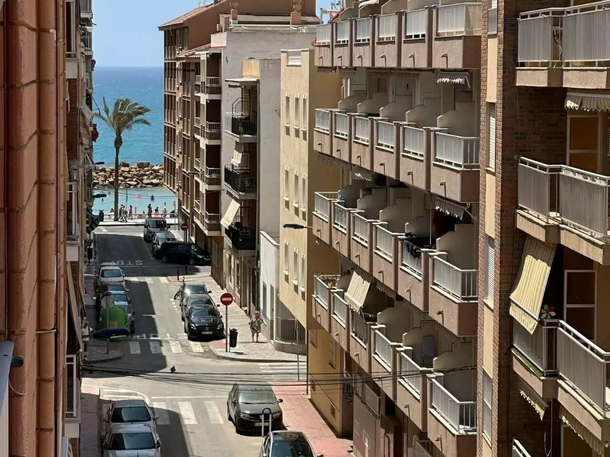 2-bedroom Apartment In Torrevieja, Spain (86 M²)