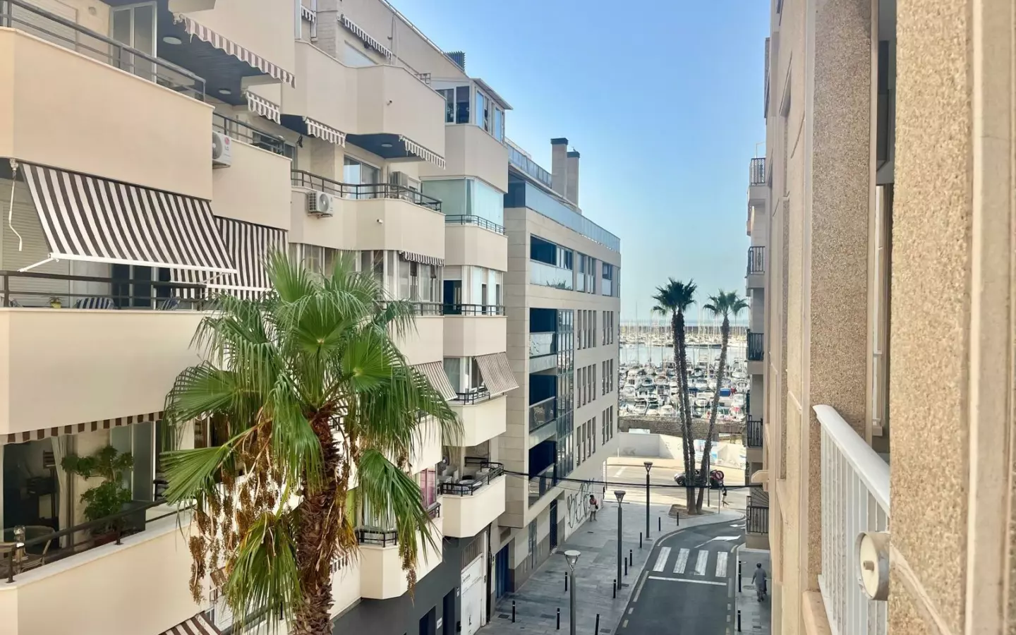 3-bedroom Apartment In Torrevieja, Spain (106 M²)